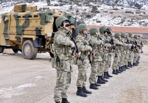 Terörle mücadelenin ilk sözleşmeli erleri tatbikatta